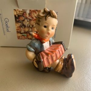 NIB Vintage Boy With Accordian Hummel ceramic figurine MINT RARE